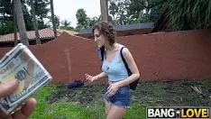 A cadela faz xxx como ela se sabe melhor e bonita