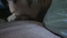 Abspielen ein Blowjob im Auto mit einem rumänischen Paar