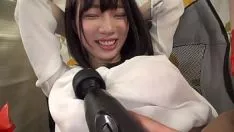 Reproduzir Porn muito intenso nas costas com essa garota gemendo no pau