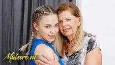 Play This very mature woman uses fine touches on her body that she likes