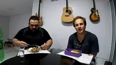 Redare Descoperiți evoluția călătoriei de fitness a lui Mario și ce se află în frigiderul lui după antrenamente intense